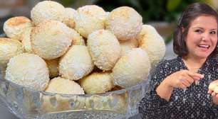 Biscoitinho de coco muito fácil, fofinho e gostoso que é simplesmente impossível comer um só