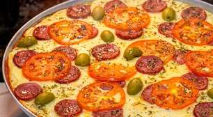 Pizza de liquidificador pronta em trinta minutos com massa leve e fofinha, que a família vai amar