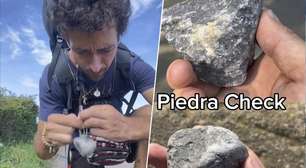 Um peregrino percorre 800 quilômetros do Caminho de Santiago arrastando uma pedra; seu objetivo: contorná-la