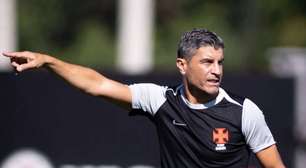 Vasco muda o time e preserva titulares para jogo contra o Santa Fe; veja escacação