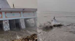 Vídeo mostra templo de quase 150 anos sendo levado pelo Rio Ganges após erosão na Índia