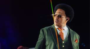 Mano Brown defende o caderno e critica o celular como ferramenta de composição no rap