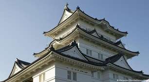 Vazios, templos budistas se reinventam no Japão