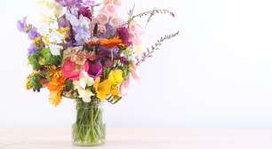 Como conservar flores no vaso: o truque simples com vinagre que faz o arranjo durar muito mais