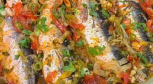 Escabeche de sardinha feito na panela de pressão de forma muito econômica, rápida e saborosa