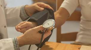 Medir a pressão arterial em casa pode reduzir ataque cardíaco e AVC
