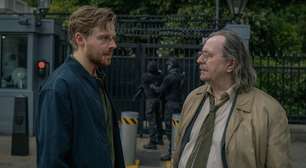 Gary Oldman revela que novo James Bond já foi escolhido e torce para Jack Lowden