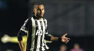 Alexsander, do Atlético, é suspenso após ofensas a Kaio Jorge
