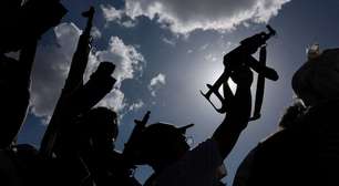 Houthis afirmam que navegação no Mar Vermelho e em Bab al-Mandab está segura e ocorrendo normalmente