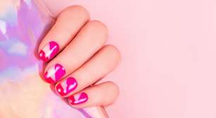 Anos 80 estão de volta! 3 unhas que resgatam a estética vibrante da década