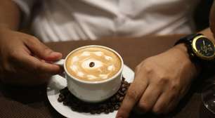 Café em jejum não incomoda todo mundo, mas o horário pode pesar no estômago de algumas pessoas