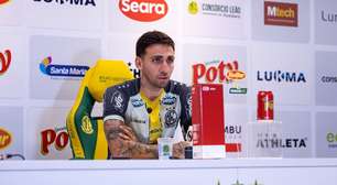 Gustavo Silva mira jogo contra o Vitória e diz: 'Confronto direto'