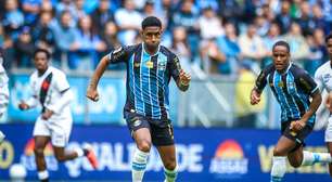 "Faltou um pouco de tudo", lamenta Carlos Vinícius no Grêmio
