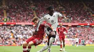 Liverpool joga mal e só empata com o Fulham