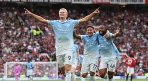 Manchester City "ignora" expulsão e vence United em jogo de superação
