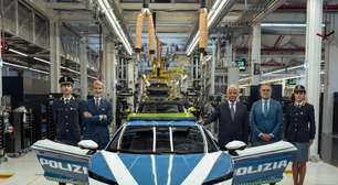 Polícia italiana ganha novo Lamborghini de 920 cv: superesportivo híbrido vai a 343 km/h e será usado em missões de emergência para transporte ultra-rápido de órgãos em transplantes pelo país