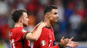 Cristiano Ronaldo pede banimento de torcedores por gritos sobre Diogo Jota