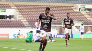 Ferroviária vence Paysandu e mantém sonho por acesso à Série B