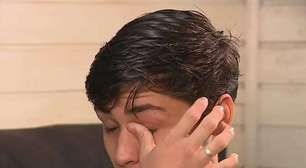 Jovem gay que recebeu R$ 100 mil de indenização dos pais relata ameaças: "Botou arma na minha cabeça"