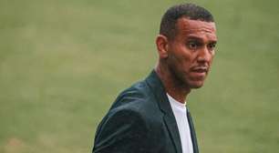 Souza afirma que Coutinho abriu mão de "milhões e milhões" no Vasco