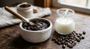 1 colher de leite basta: misture com café e vitamina E e aplique assim para deixar a pele com aparência mais iluminada