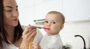 Como escovar dentes de bebê? Entenda passo a passo