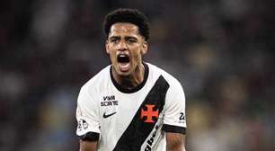 Vasco faz testes enquanto aguarda retorno de centroavante titular