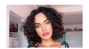 Conchi Arias, cabeleireira especialista em cabelos cacheados: 'Um bom corte pode dar forma aos cachos, fazer com que os fios grisalhos tragam brilho e deixar o cabelo com um visual muito mais moderno, sem precisarmos nos complicar muito'