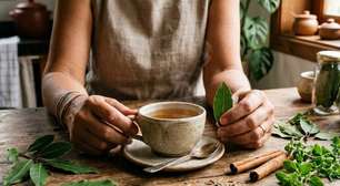 Chá de louro e canela: emagrece mesmo? E se colocar o orégano?