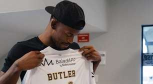 Astro da NBA e amigo de Neymar, Jimmy Butler visita o CT do Santos