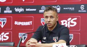 Rafinha descarta impacto de salários atrasados em eliminação do São Paulo e faz crítica à arbitragem