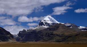 Existe apenas uma montanha importante no mundo que nunca registrou uma tentativa séria de ascensão, e ela fica na China: o Kailash
