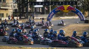 F1: Verstappen supera 100 rivais em apenas 14 voltas e vence desafio de kart em Silverstone