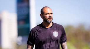 Ex-Corinthians, Leandro Castán é sincero ao falar sobre Fernando Diniz