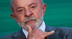 Lula anuncia reajuste de 15% no Bolsa Família, às vésperas da eleição