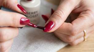 Melhor dica para o esmalte ficar mais tempo sem descascar nas pontas
