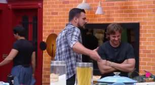 A Fazenda 18: Quase saíram na mão! Daniel e Renê brigam feio na cozinha: 'Otário'