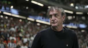 Cuca se irrita com repórter após eliminação do Santos: 'Oportunista'