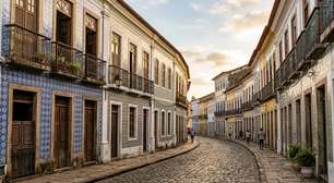 Fundada pelos franceses, ocupada pelos holandeses e reorganizada pelos portugueses: a capital nordestina que mantém o traçado urbano de 1615 e um centro histórico marcado por casarões revestidos de azulejos