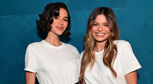 Divas fashionistas! Bruna Marquezine e irmã Luana provam que camiseta branca não é básica em 17 fotos com saias de veludo, renda e muito glamour