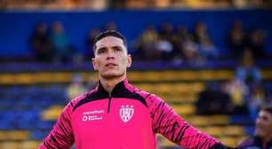 Goleiro que falhou contra o Flamengo viveu dia "do céu ao inferno"