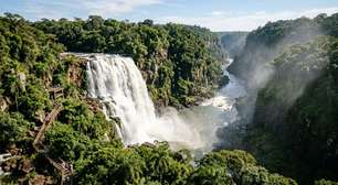 Quase 3 quilômetros de quedas-d'água cercadas pela Mata Atlântica: o parque brasileiro de quase 170 mil hectares onde o rio despenca em paredões de até 80 metros junto à fronteira com a Argentina
