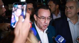 Cury pede a eleitores de Flávio Bolsonaro que migrem para sua candidatura contra Lula