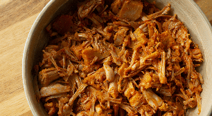 Já experimentou carne de jaca? Veja como fazer essa opção vegana para diferentes recheios