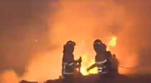Incêndio florestal atinge capital do Equador e consome 200 hectares; veja vídeo