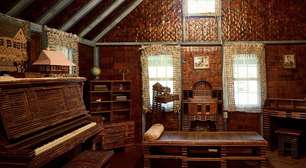 Em 1922, um engenheiro americano construiu uma casa com quase 100 mil jornais: 100 anos depois, ela ainda está de pé