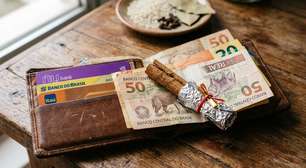 Carregar um pequeno pedaço de canela enrolado no papel-alumínio: para que serve e por que muitos recomendam