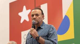 Presidente do PT proíbe divulgação de materiais de campanha sem número de Lula