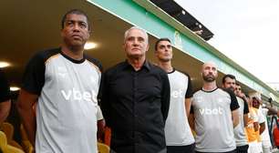 Tite cita cansaço para explicar derrota e fala sobre estreia de Ziyech: "Ziyech te traz uma qualidade individual"