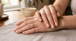 Unhas bege: 5 tons elegantes que rejuvenescem as mãos